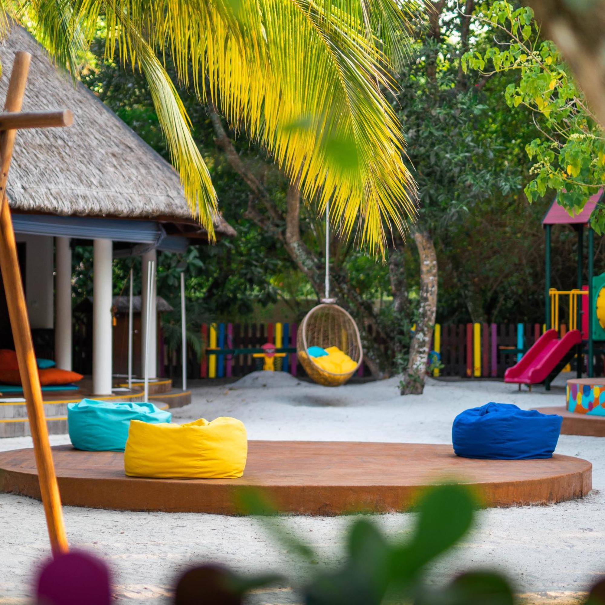 Adaaran Select Meedhupparu - Complimentary Stay For 1 Child For Stays Between April 2025 To September 2025 Meedhoo  Exterior foto