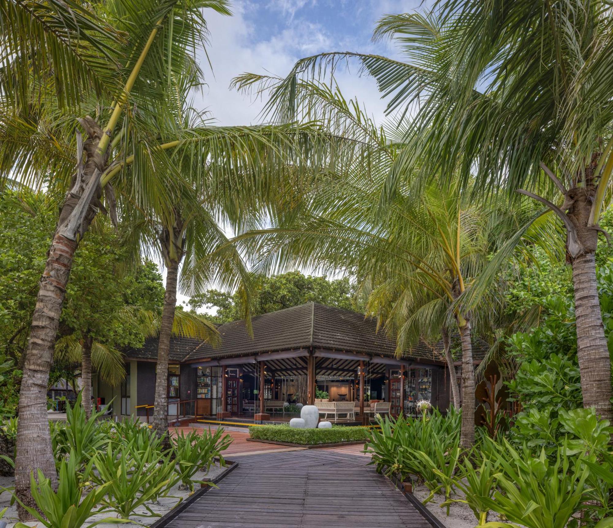 Adaaran Select Meedhupparu - Complimentary Stay For 1 Child For Stays Between April 2025 To September 2025 Meedhoo  Exterior foto