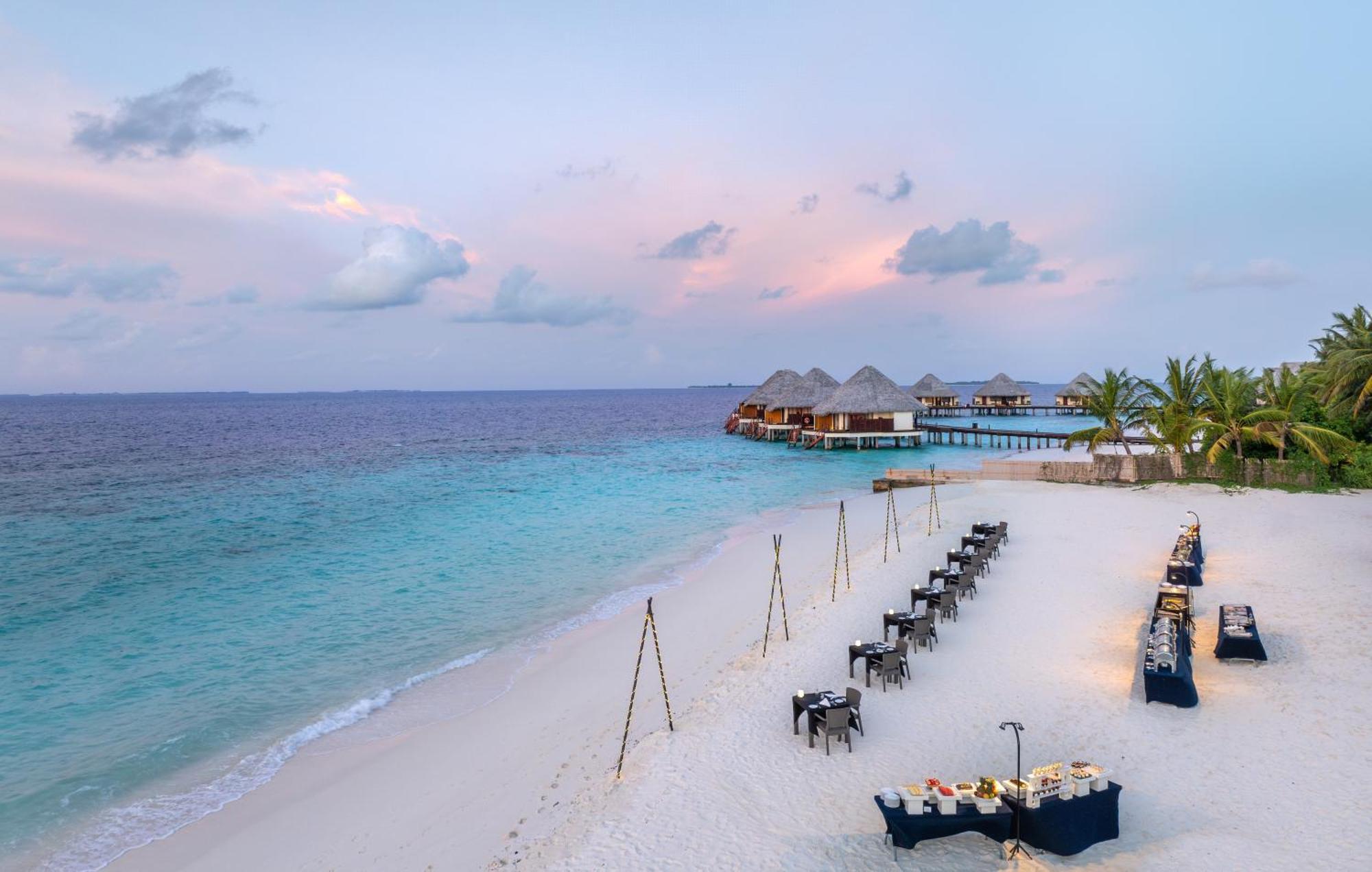 Adaaran Select Meedhupparu - Complimentary Stay For 1 Child For Stays Between April 2025 To September 2025 Meedhoo  Exterior foto